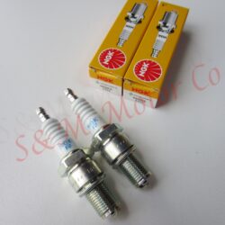 2 NGK SPARK PLUG BR8ES